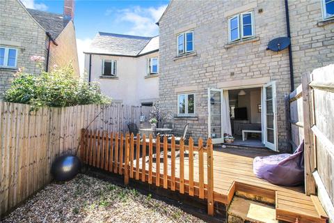 16 Moss Way, Cirencester, GL7 1RS