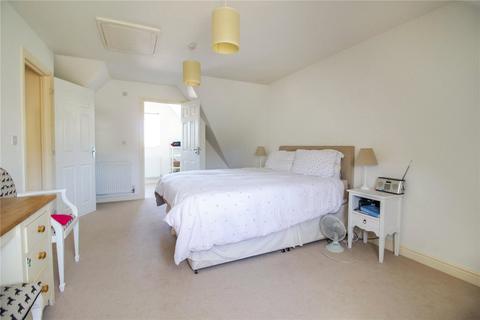 16 Moss Way, Cirencester, GL7 1RS