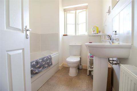 16 Moss Way, Cirencester, GL7 1RS