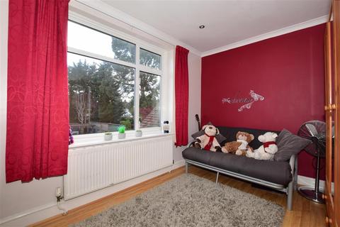 64 Ash Tree Way, Croydon, CR0 7SJ