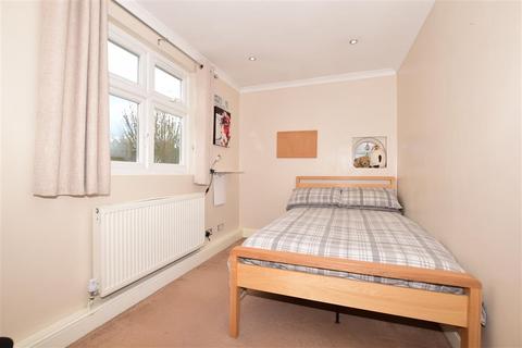 64 Ash Tree Way, Croydon, CR0 7SJ