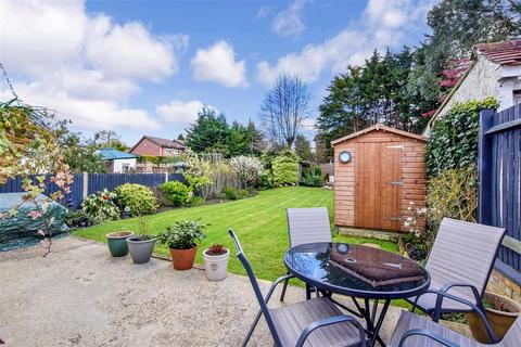 64 Ash Tree Way, Croydon, CR0 7SJ