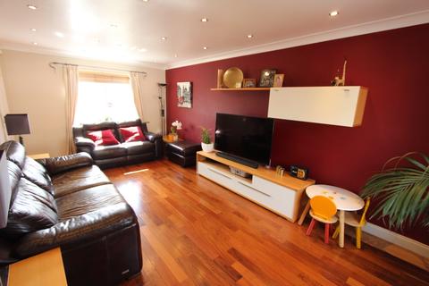 6 Chichester Close, Chafford Hundred, Grays, RM16 6DJ