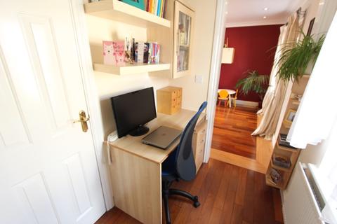 6 Chichester Close, Chafford Hundred, Grays, RM16 6DJ