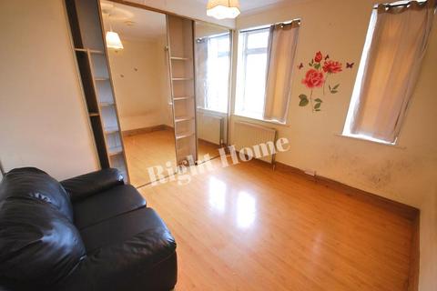 24a Kenmere Gardens, Wembley, HA0 1TE