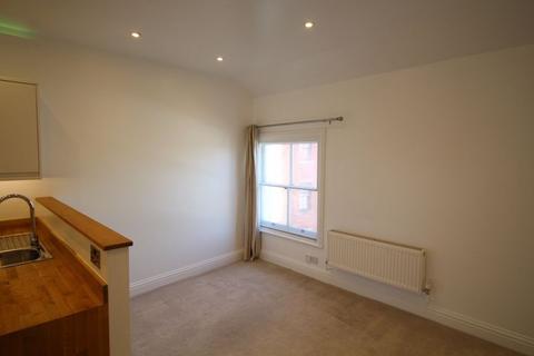 2 bedroom flat to rent, Oswald Road, Oswestry, SY11 1RE