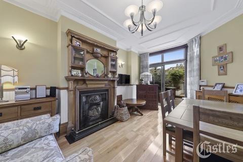 33 Caversham Avenue, London, N13 4LL