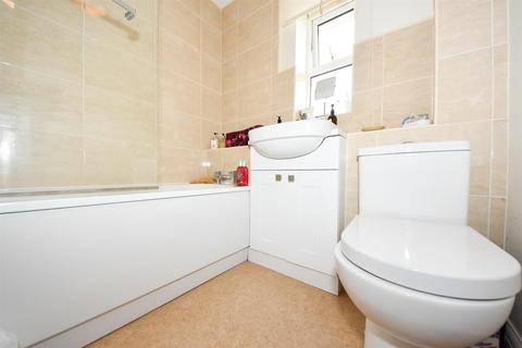 17 Charter Approach, Warwick, CV34 6AE