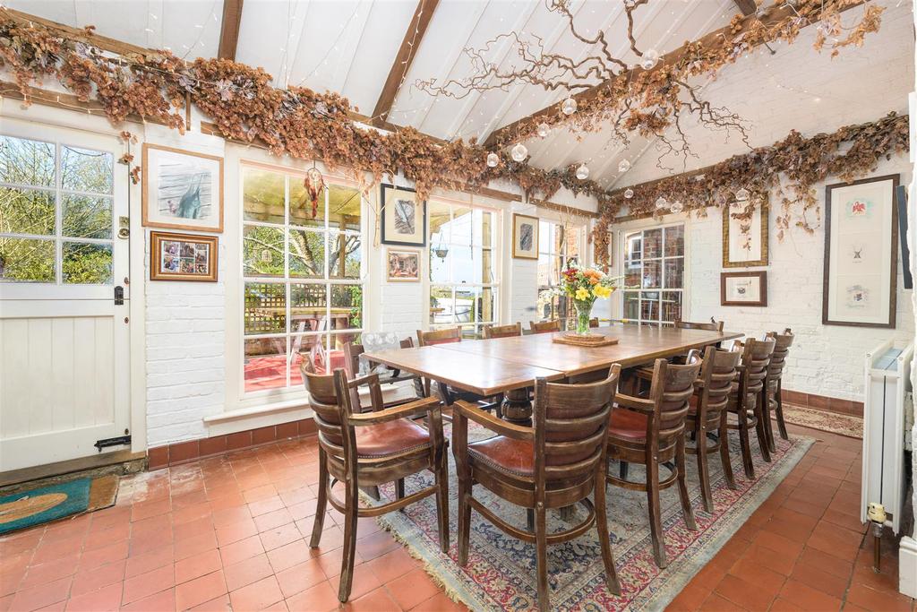 Breakfast room