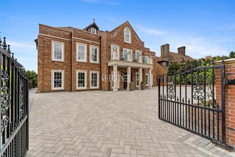 8 bedroom detached house for sale - Manor Road, Chigwell IG7
