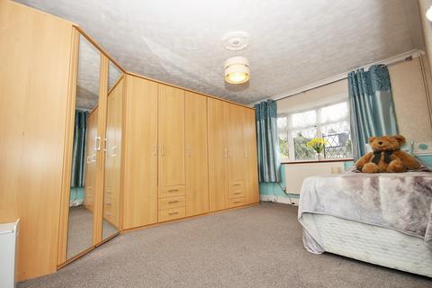 13 Heycroft Drive, Cressing, Braintree, CM77 8JN