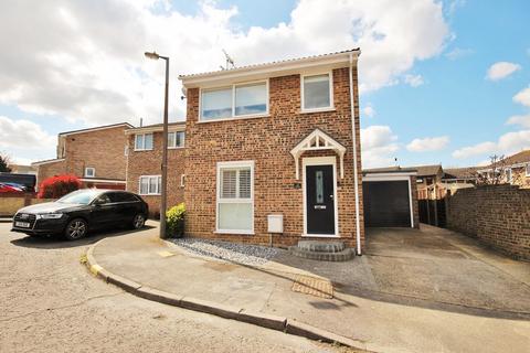 15 Bedford Close, Braintree, CM7 9LN