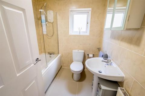 7 Trinity Grove, Brighouse, HD6 4BG