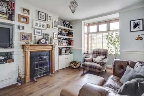 66 Furlong Road, Bourne End, SL8 5AH