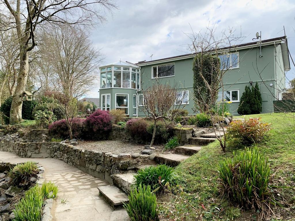 Falcondale Drive, Lampeter, SA48 5 bed detached house £495,000