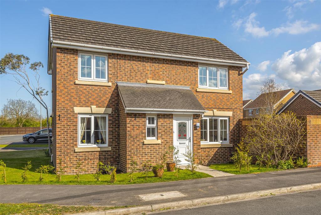 4 Richmond Way, Darlington, County Durham, DL1 4RL 3 bed detached house £165,000