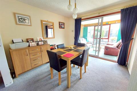 18 Bilberry Close, Stourport-on-severn, DY13 8TL