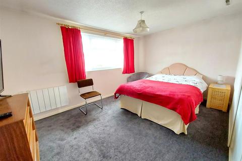 18 Bilberry Close, Stourport-on-severn, DY13 8TL