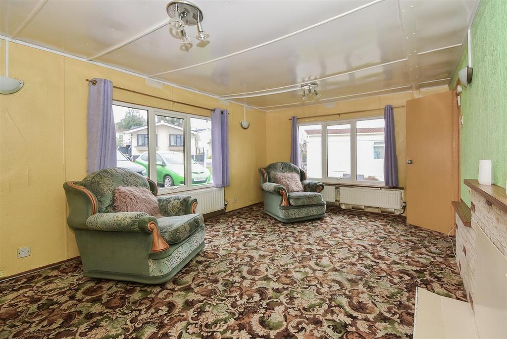 Wheatfields Park, Callow End, Worcester 2 bed park home £25,000