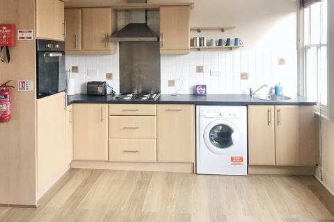 2 bedroom flat to rent, Flat 4, 5 Regent Square, Doncaster DN1