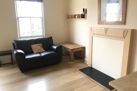 2 bedroom flat to rent, Flat 4, 5 Regent Square, Doncaster DN1