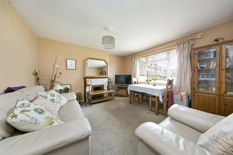 48 Stuart Road, Richmond, TW10 7QR