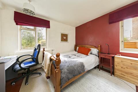 48 Stuart Road, Richmond, TW10 7QR