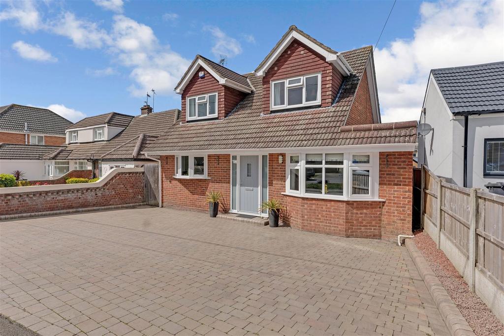 Hambro Avenue, Rayleigh 4 bed detached house £500,000