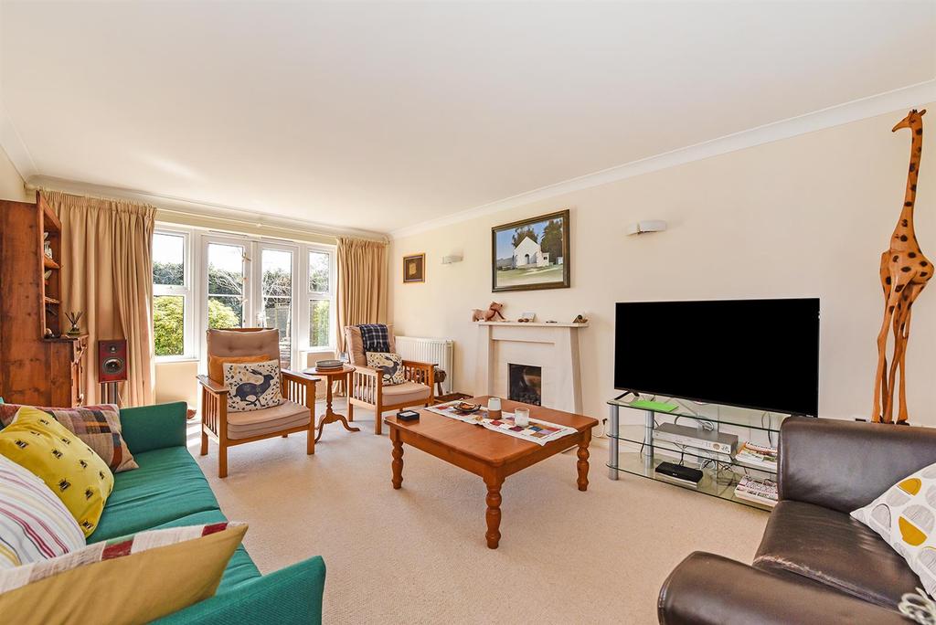 Denning Mead, Andover 4 bed detached house £525,000
