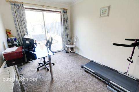 12 Falcon Drive, Crewe, CW1 3RX
