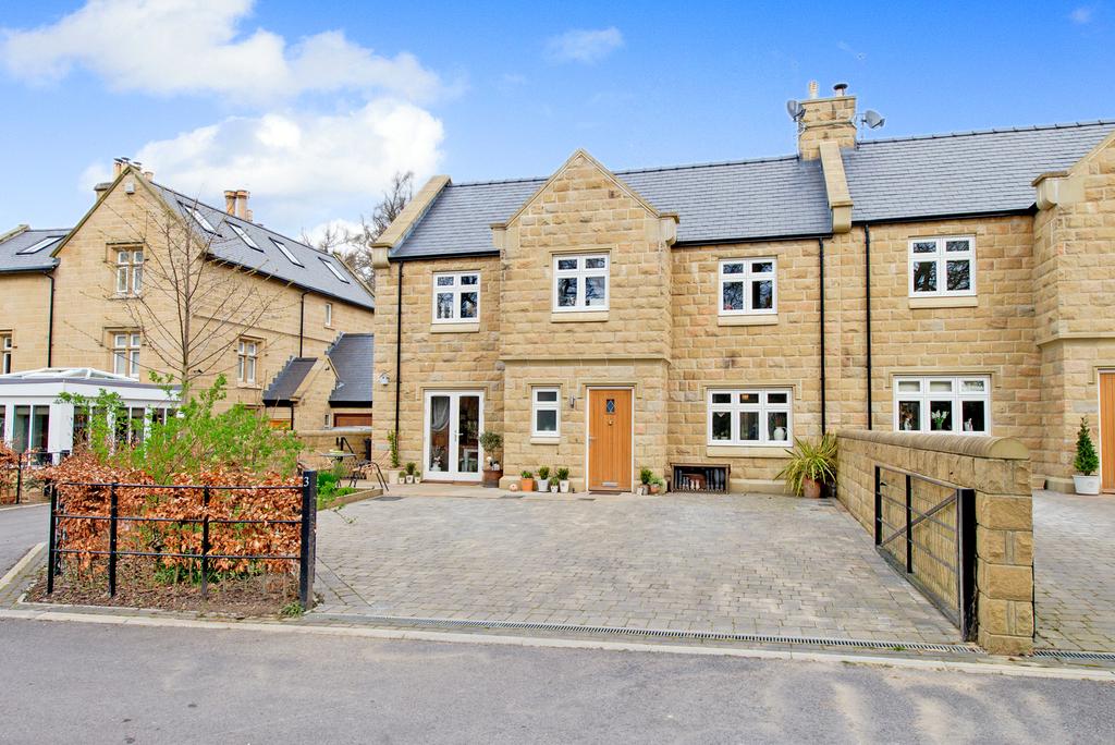 St Johns Park, Wetherby Road, Leeds, LS8 4 bed end of terrace house £