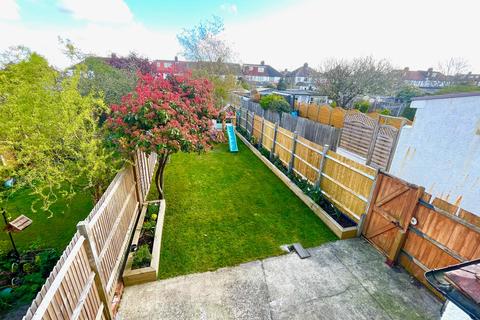 11 Gordon Road, Beckenham, BR3 3QE