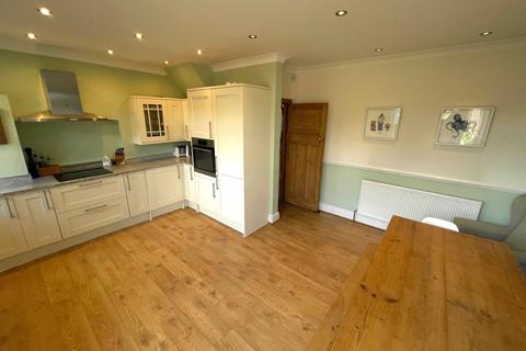 11 Gordon Road, Beckenham, BR3 3QE