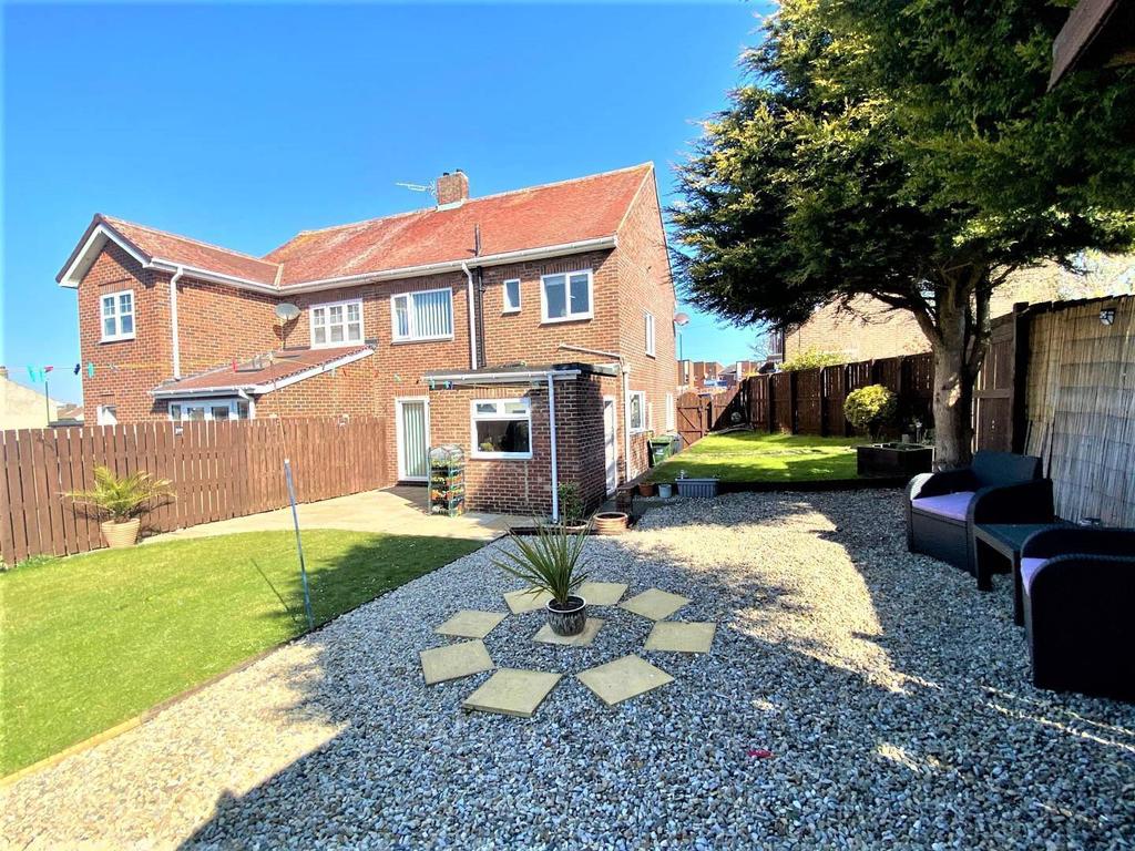 Dorset Avenue, South Shields 3 bed semidetached house £170,000