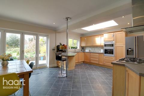 63 Allenby Road, Biggin Hill, Westerham, TN16 3LG