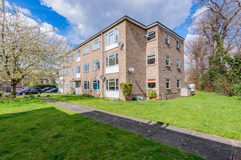 8 Serbin Close, London, E10 6JL