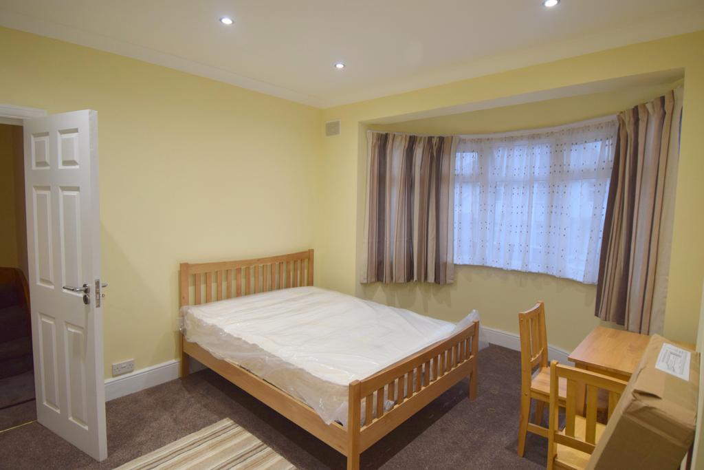 Double Room   Greenford