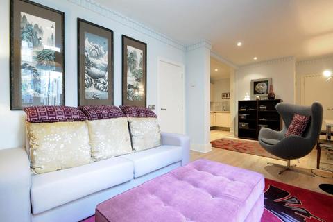 undefined, Russell Square, London, WC1B