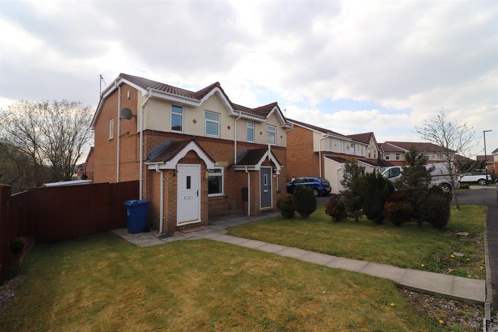 Prunella Drive, Lower Darwen, Darwen, BB3 0QB 2 bed semidetached house