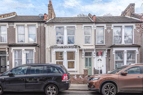 70b Davenport Road, Catford, London, SE6 2AX