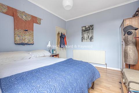 70b Davenport Road, Catford, London, SE6 2AX
