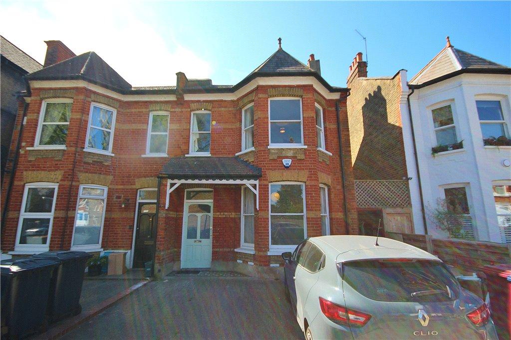 St. James Avenue, West Ealing, W13 4 bed semidetached house £2,750