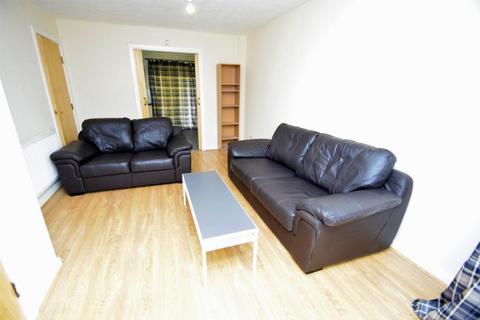 4 bedroom townhouse to rent, 373 Stretford Road, Hulme , Manchester, M15 4AW