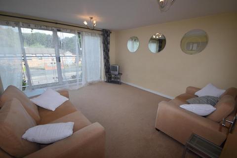 3 bedroom terraced house to rent - Jackson Crescent, Hulme, Manchester, M15 5AA