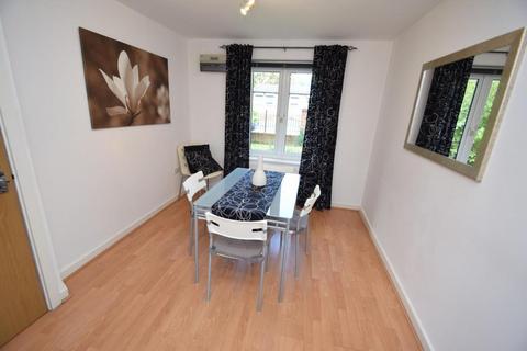 3 bedroom terraced house to rent, Jackson Crescent, Hulme, Manchester, M15 5AA
