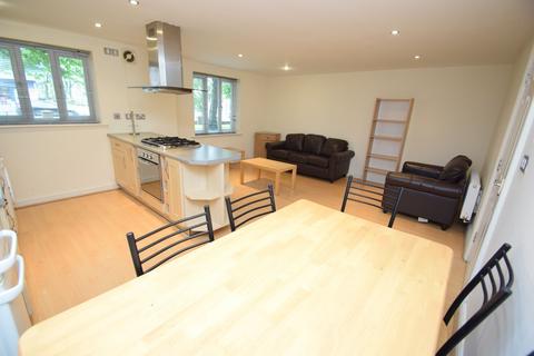 2 bedroom apartment to rent, Stretford Road, Hulme,  Manchester. M15 5JH