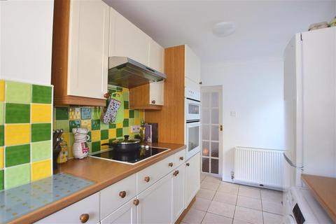 28 Cromer Road, Rochester, ME2 3AL