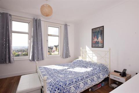 28 Cromer Road, Rochester, ME2 3AL