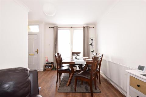 28 Cromer Road, Rochester, ME2 3AL