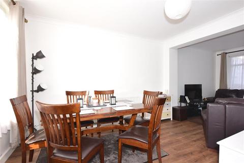 28 Cromer Road, Rochester, ME2 3AL